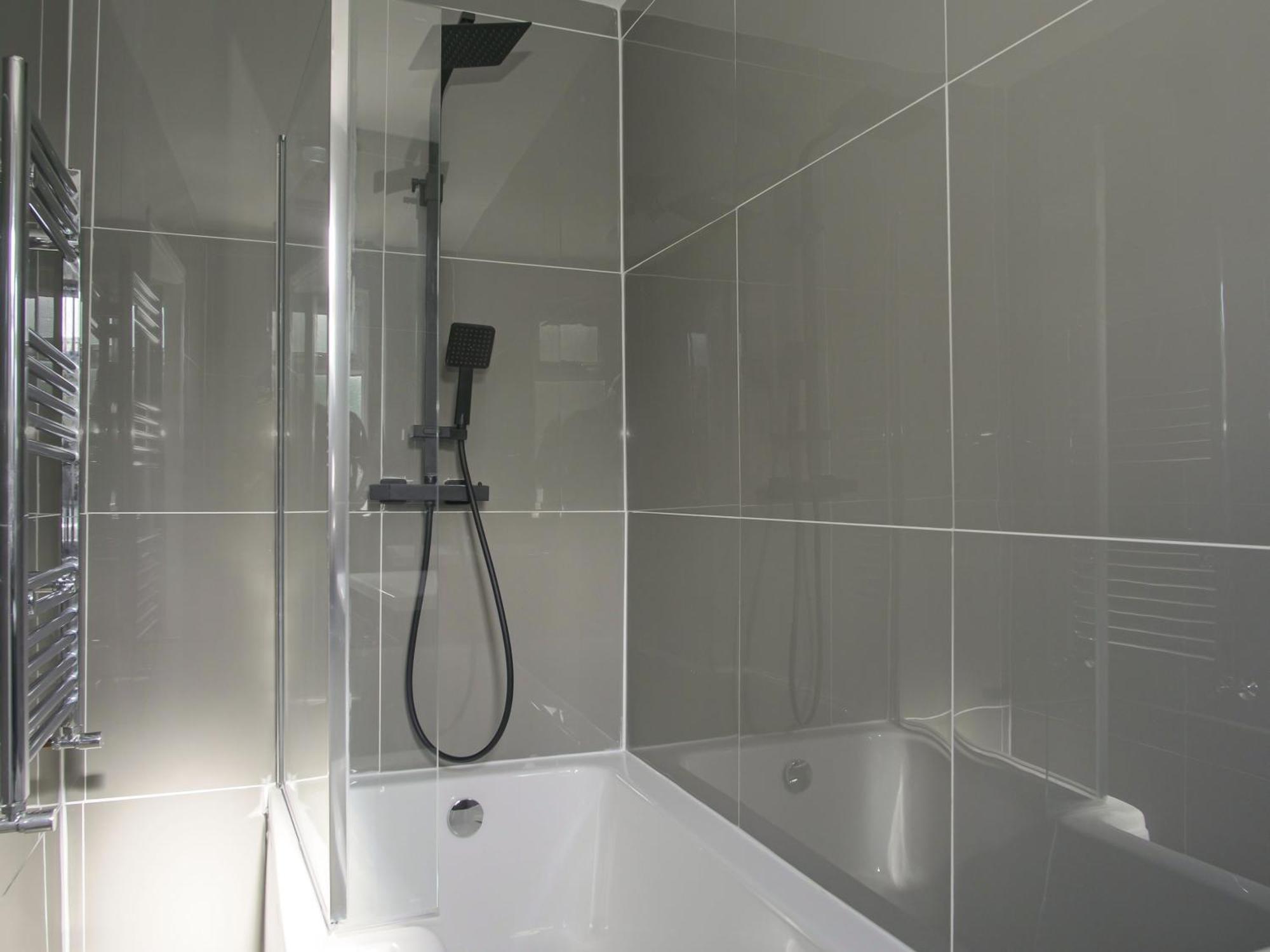 Luxe 5 Bed Bungalow In Snodland, Medway, Kent Экстерьер фото