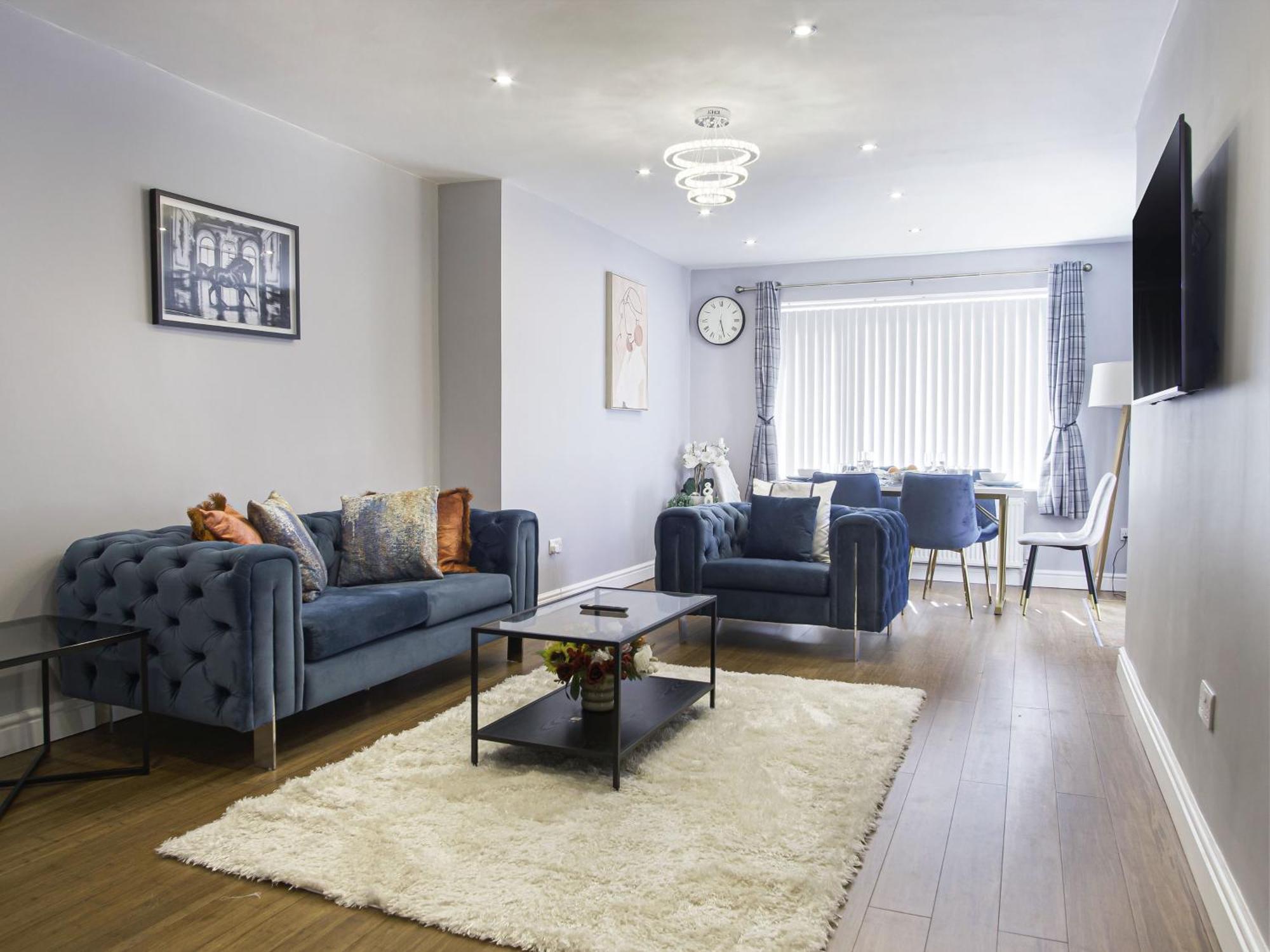 Luxe 5 Bed Bungalow In Snodland, Medway, Kent Экстерьер фото