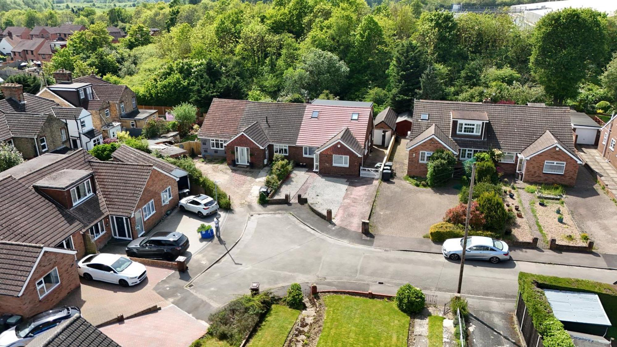 Luxe 5 Bed Bungalow In Snodland, Medway, Kent Экстерьер фото